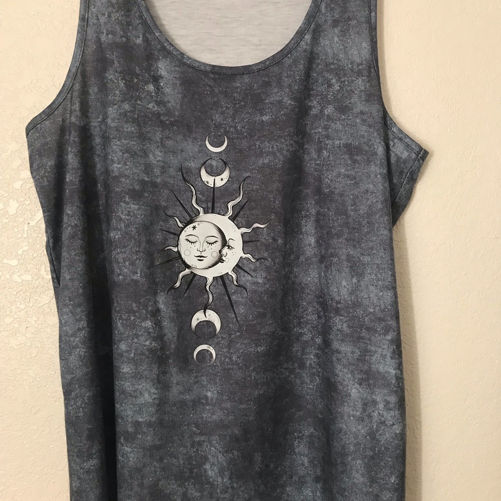 Gray Sleeveless Top with Sun and Moon Design
